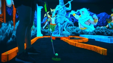 Zeus-golf-02