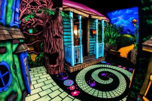 The Wonderful Wizard of Oz Blacklight Mini Golf Based on the book by L. Frank Baum - Blacklight ...